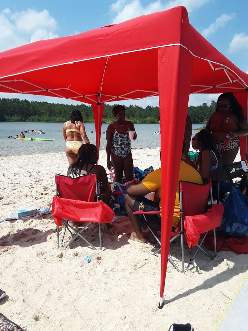Reserve Shade Before The Weekend Rush