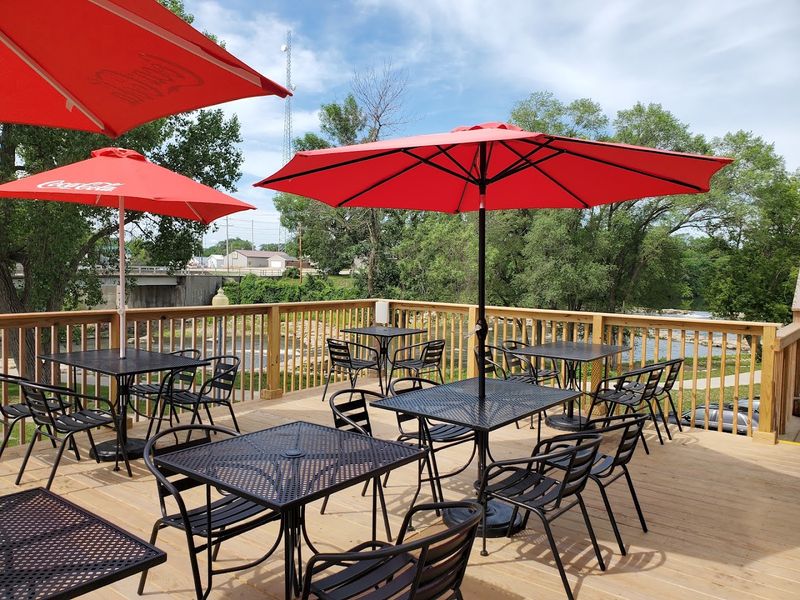Riverbend Pub & Grill, Manchester