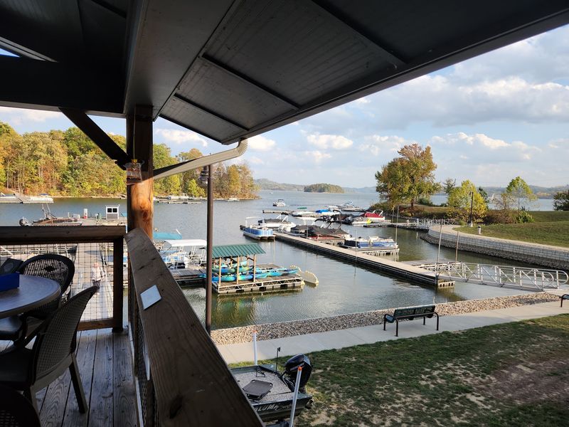 Outdoor Tables Let The Lake Join The Meal
