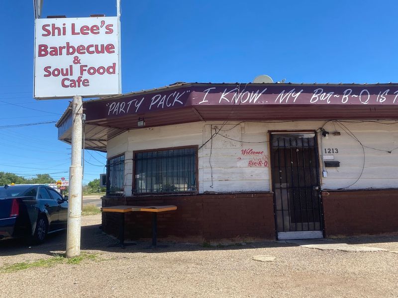 Shi-Lee's Barbecue And Soul Food Cafe
