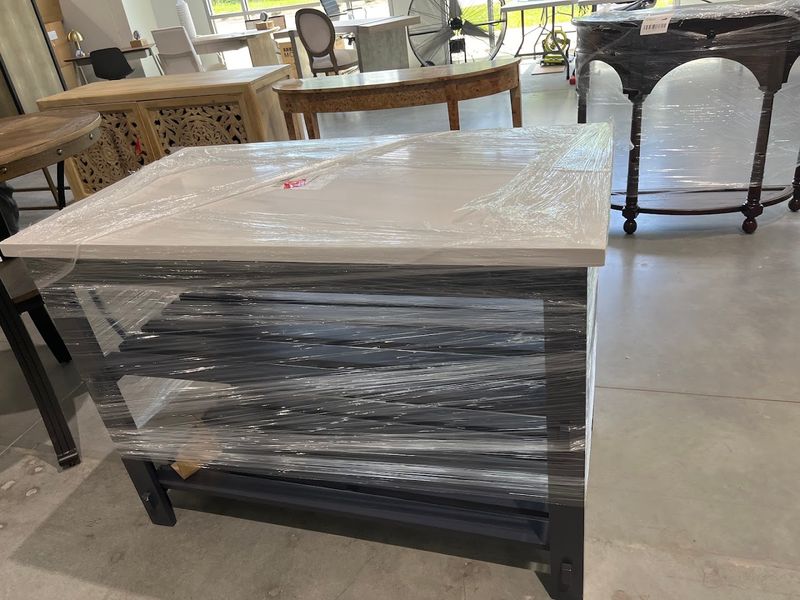 How CLT Wholesale Fits Into North Carolina's Retail Landscape