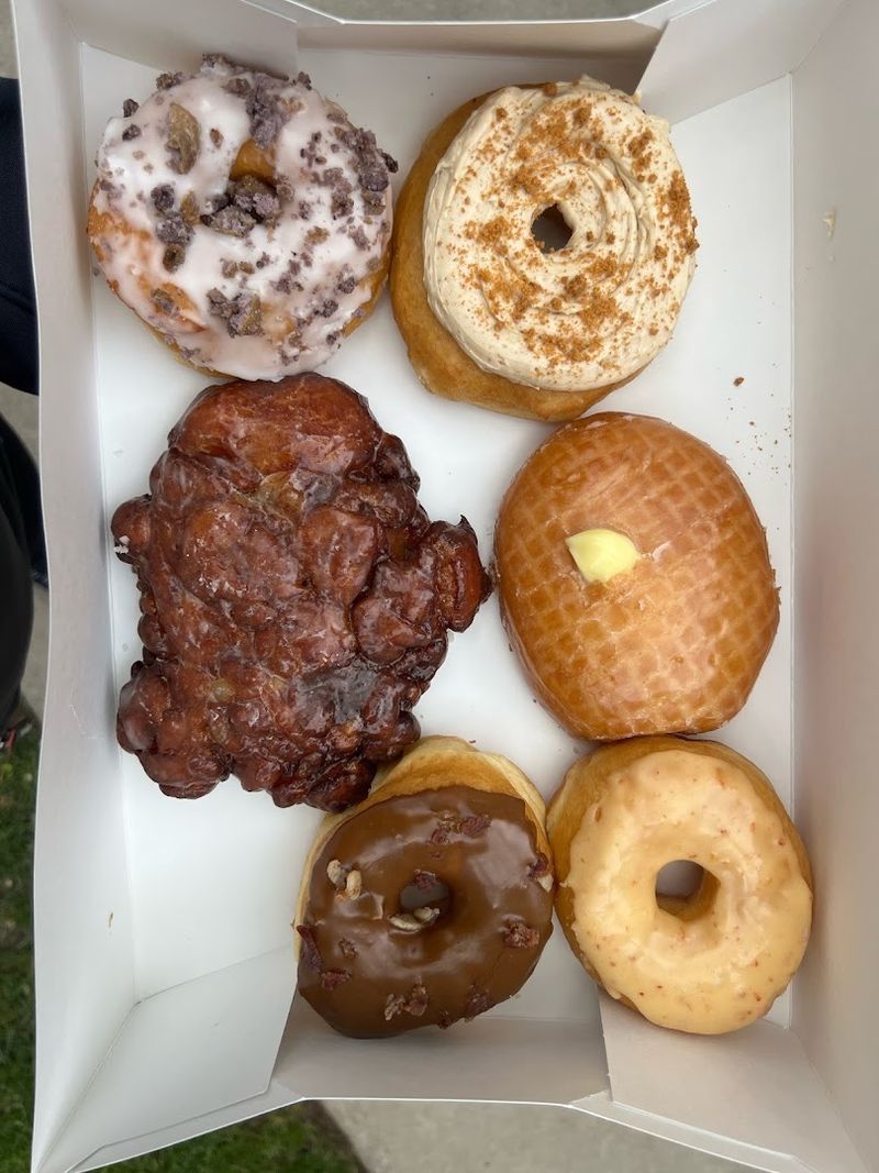 Planning Your Visit To Darla's Donuts Without Showing Up Empty-Handed
