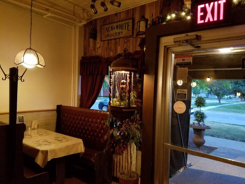 Prime Rib Nights And Why Timing Matters
