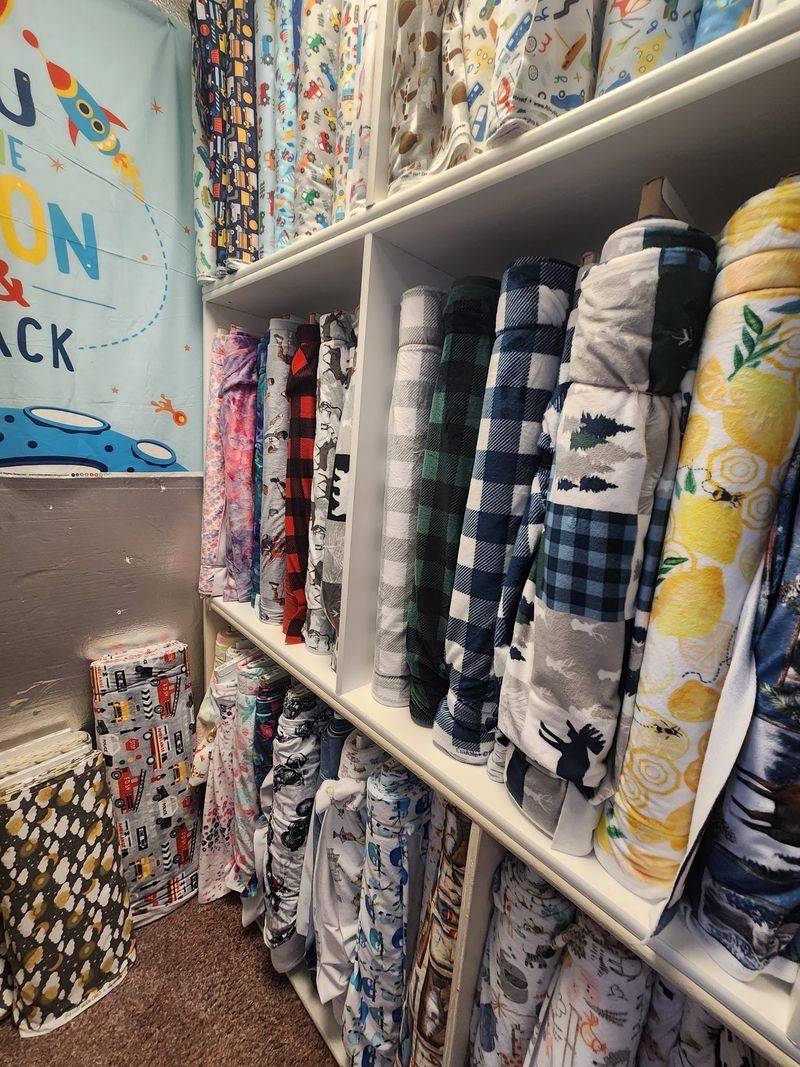 Rea's Fabrics - Roy
