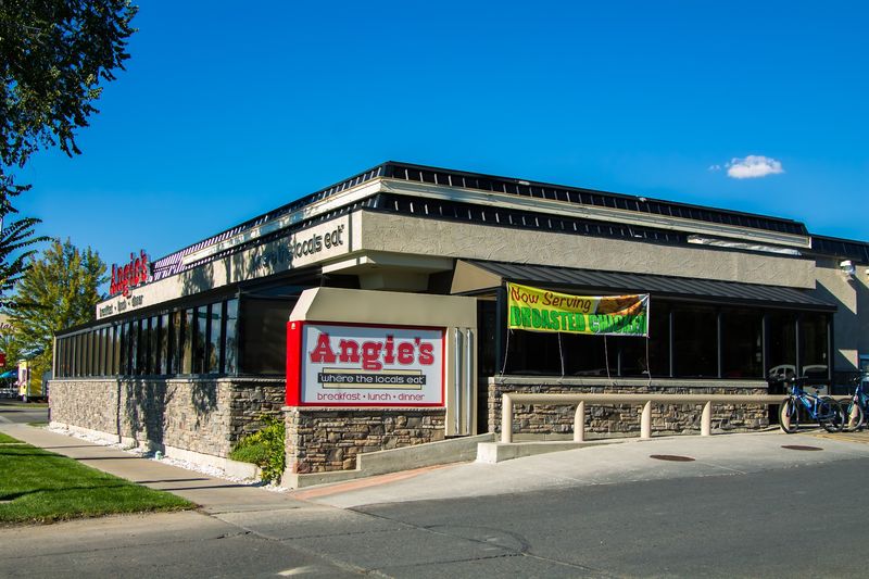 Angie's Restaurant, Logan