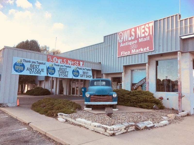 Owl's Nest Antique Mall And Flea Market