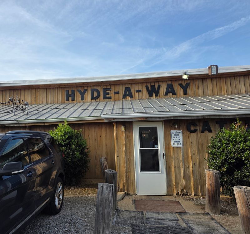 Hyde Away Catfish Inn