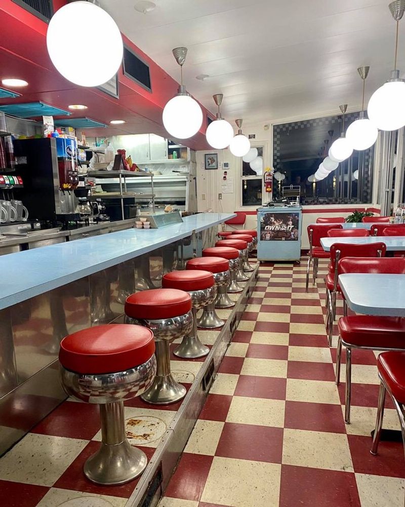 Broadway Diner