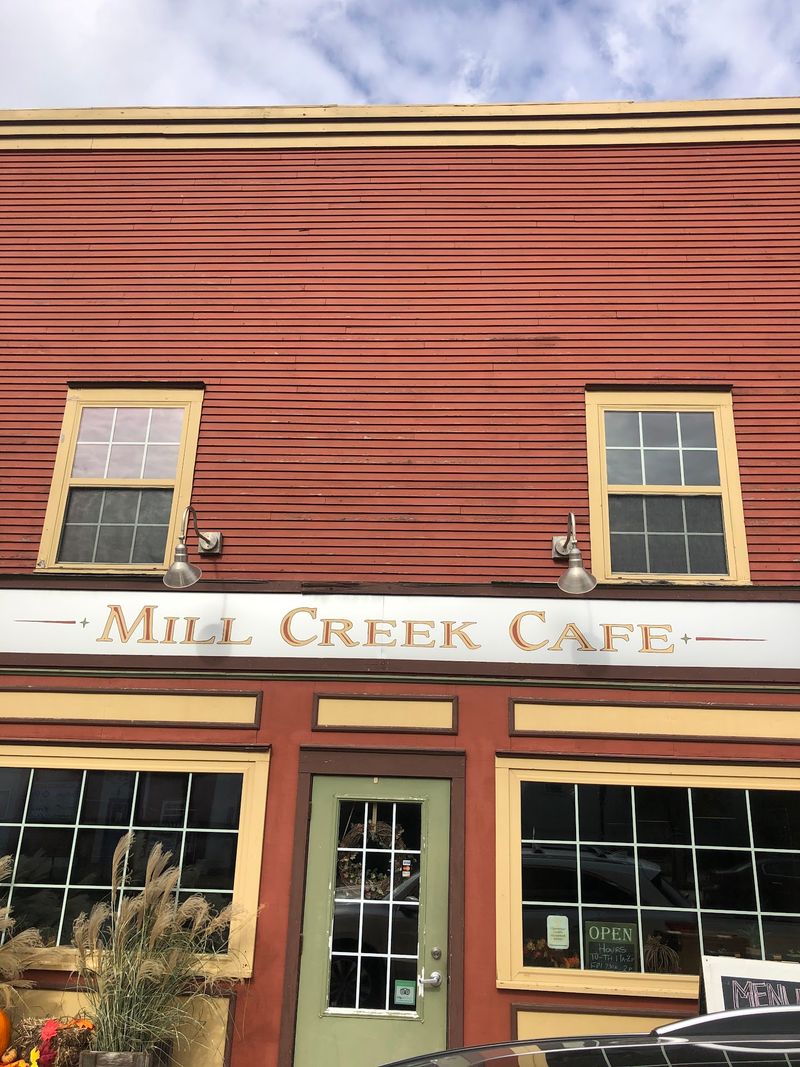 Mill Creek Cafe, Clarence
