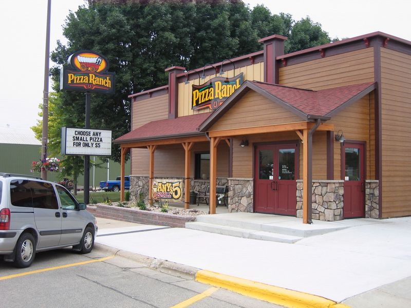 Pizza Ranch, Hull