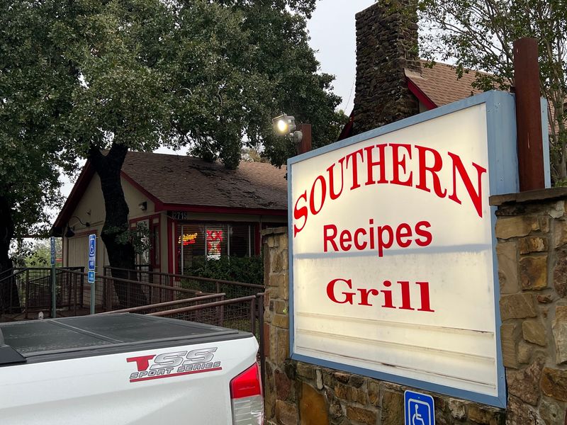 Southern Recipes Grill, Arlington
