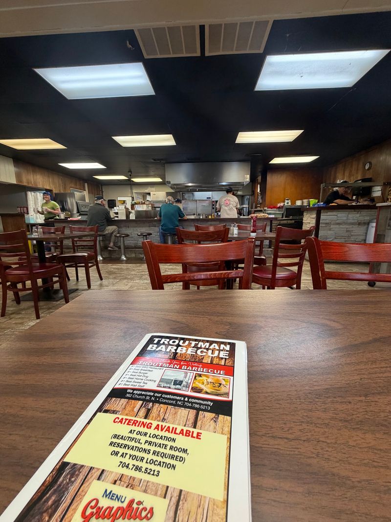 An Old-School Diner Where Everybody Knows Your Name