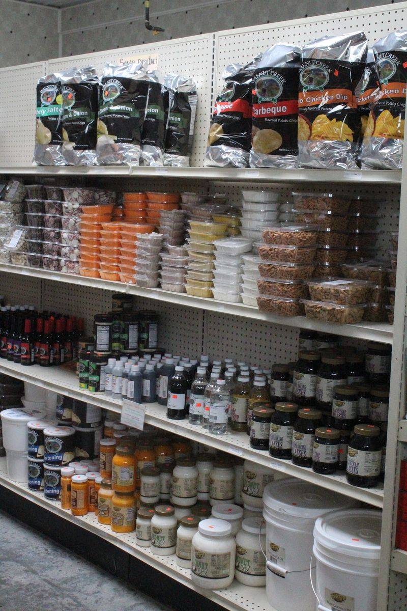 L & W Keeps The Shopping Formula Straightforward