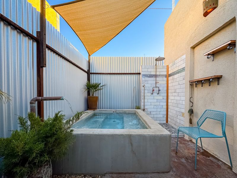 Outdoor Mineral Pools Made For Slow Afternoons