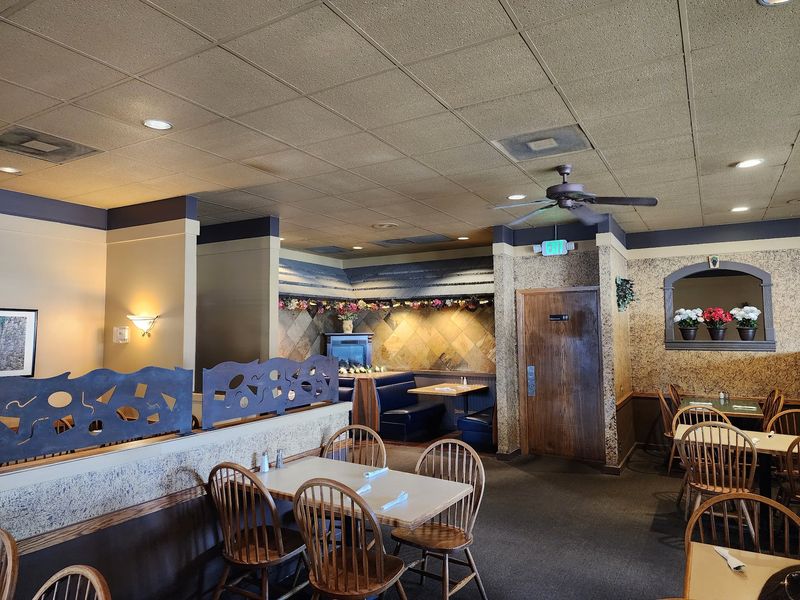 Francesco's Keeps Its Taylorsville Address Easy To Find