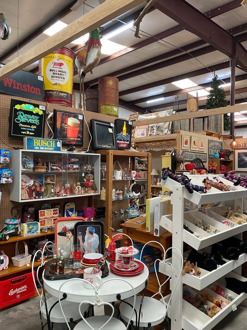 Vintage Displays Around Every Turn