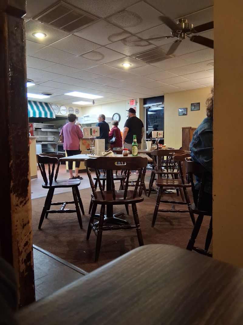 Pizza John's, Derby