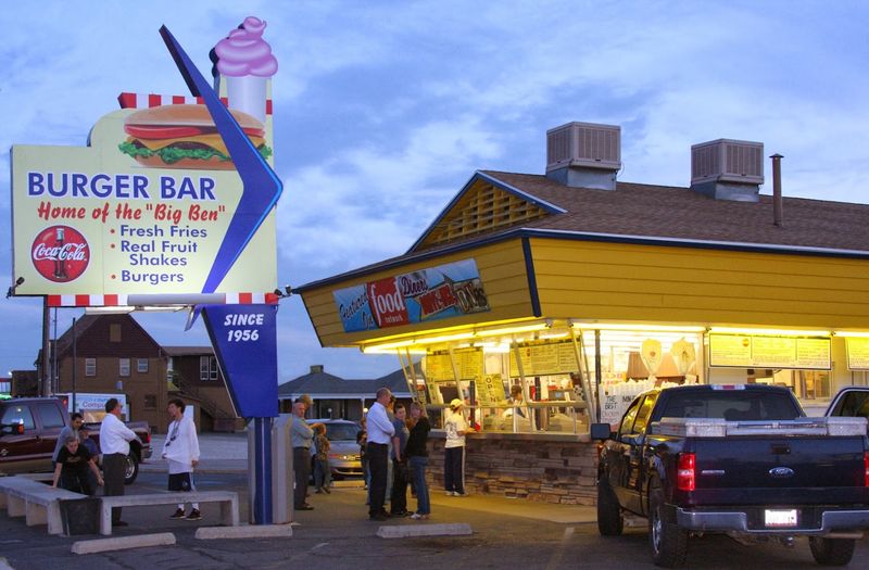 Burger Bar, Roy