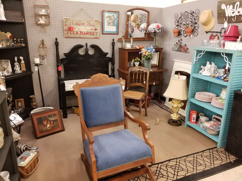 Vintage Finds Share The Market With Everyday Merchandise