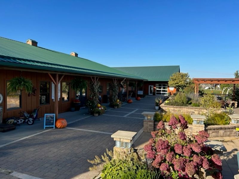 Pinter's Gardens and Pumpkins, Decorah
