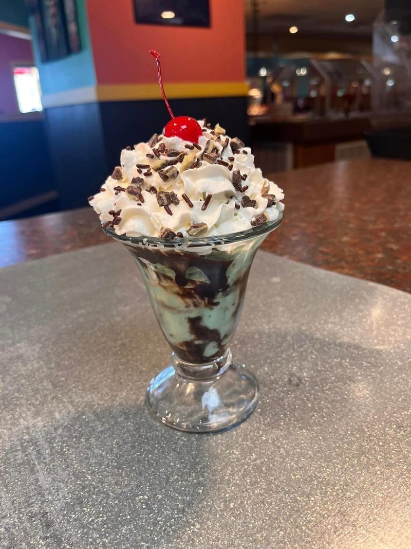 Oversized Sundaes And Dessert Pizza