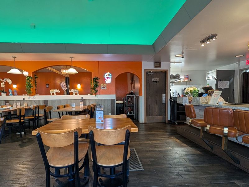 Khao Hom Thai Kitchen, Vernal