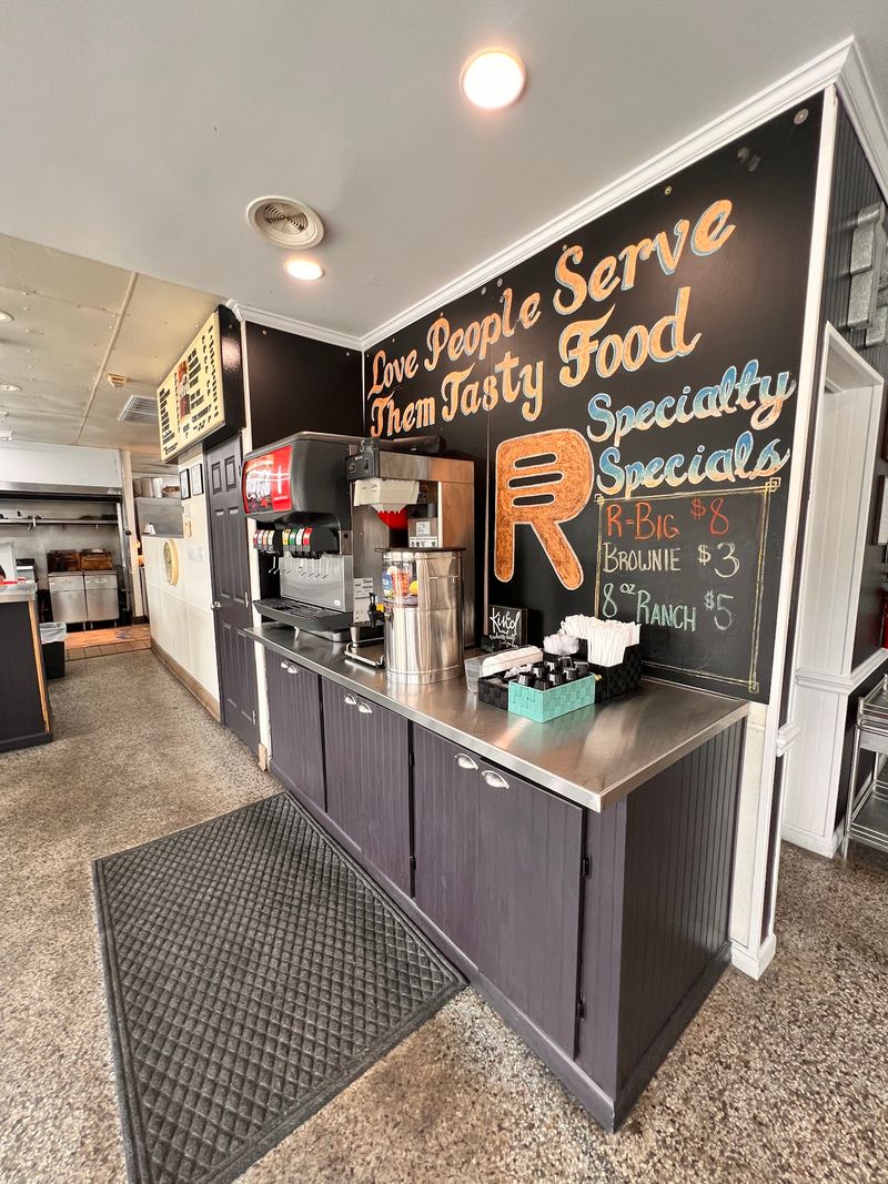 R Kitchen