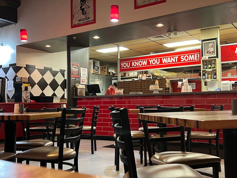 Knolla's Pizza, Wichita