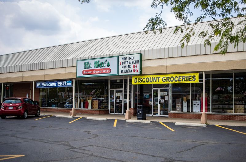 Closeout Groceries Keep Prices Low