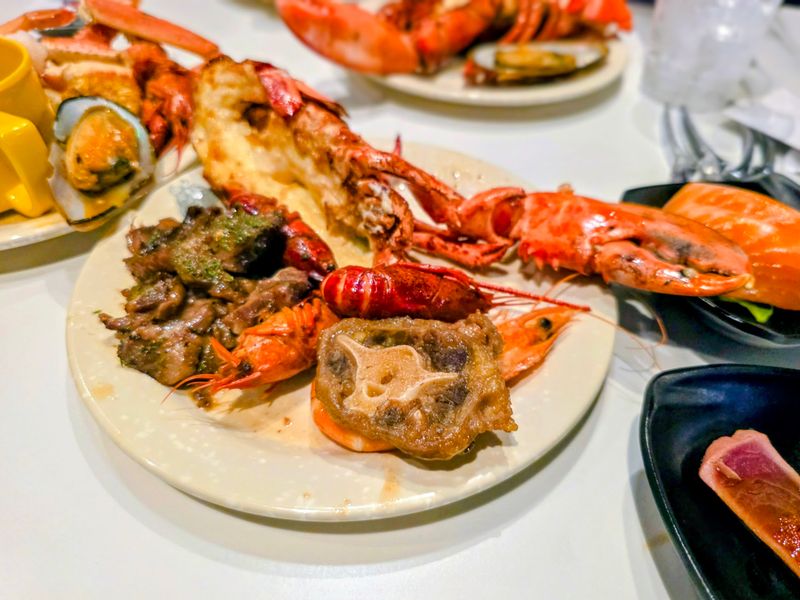 Lobster Follows A Different Rule From The Unlimited Spread