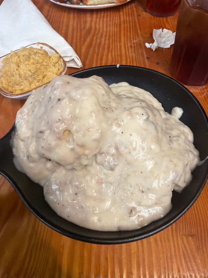 Sawmill Gravy That Coats Every Bite