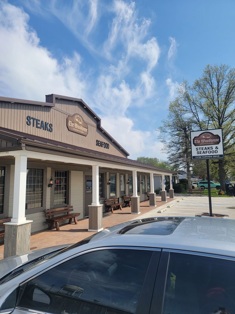 Grabill Gives Lunch A Small-Town Indiana Setting