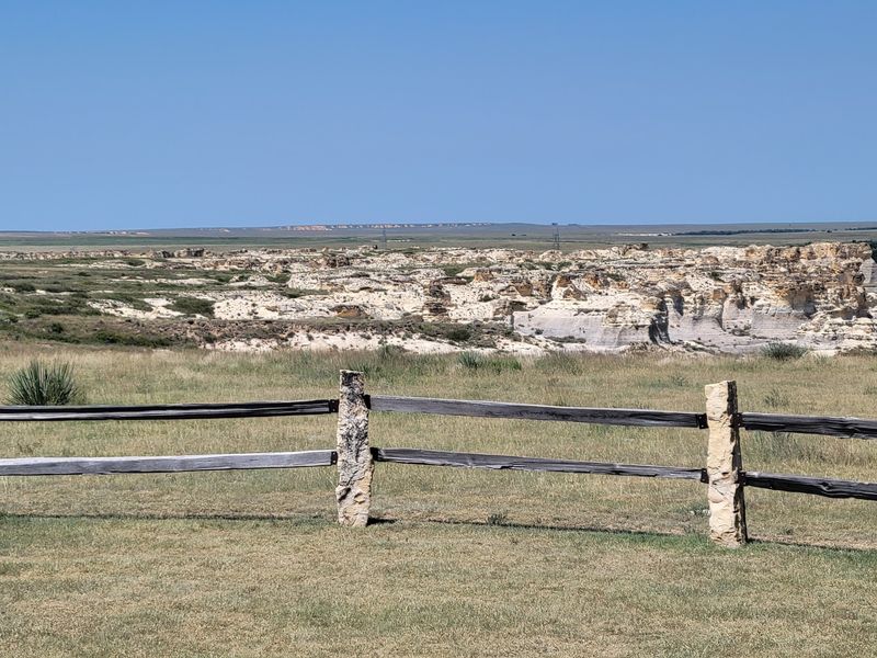 Life On The Rocks Trail, Little Jerusalem Badlands State Park