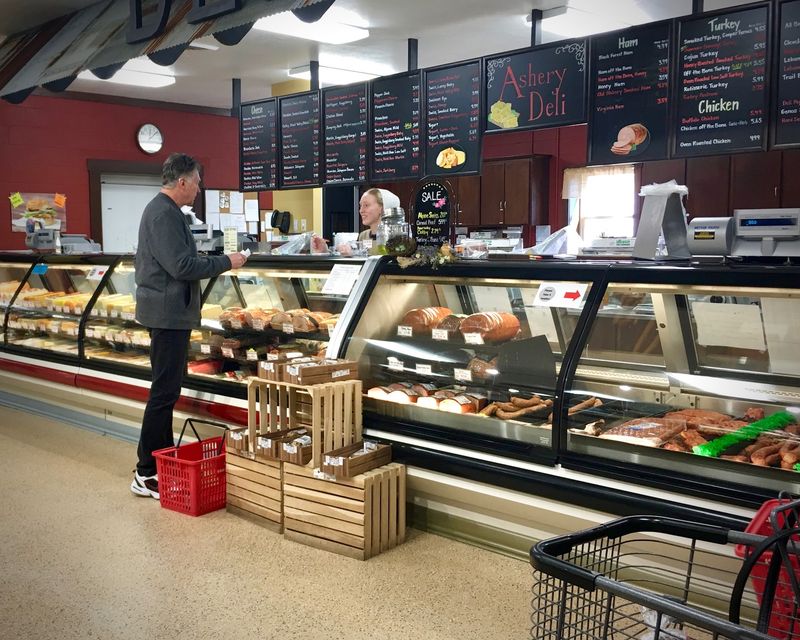A Deli Counter Worth the Line
