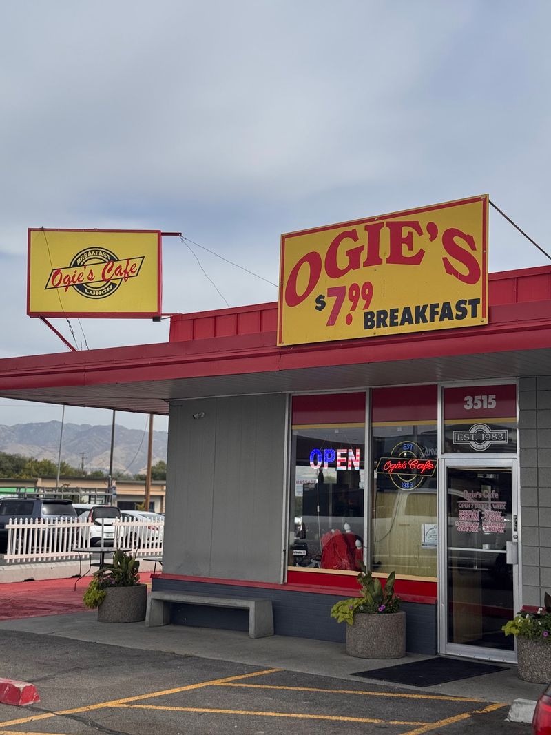 Ogie's Cafe, West Valley City