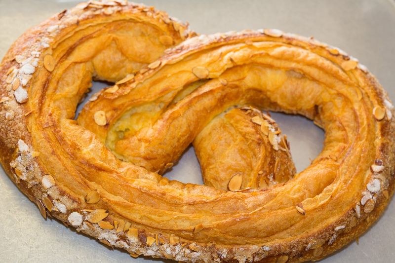 Kringle and the Almond-Kissed Classics
