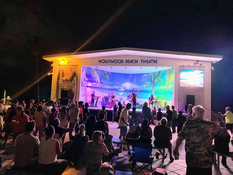 Free Evening Music Changes The Coastal Atmosphere
