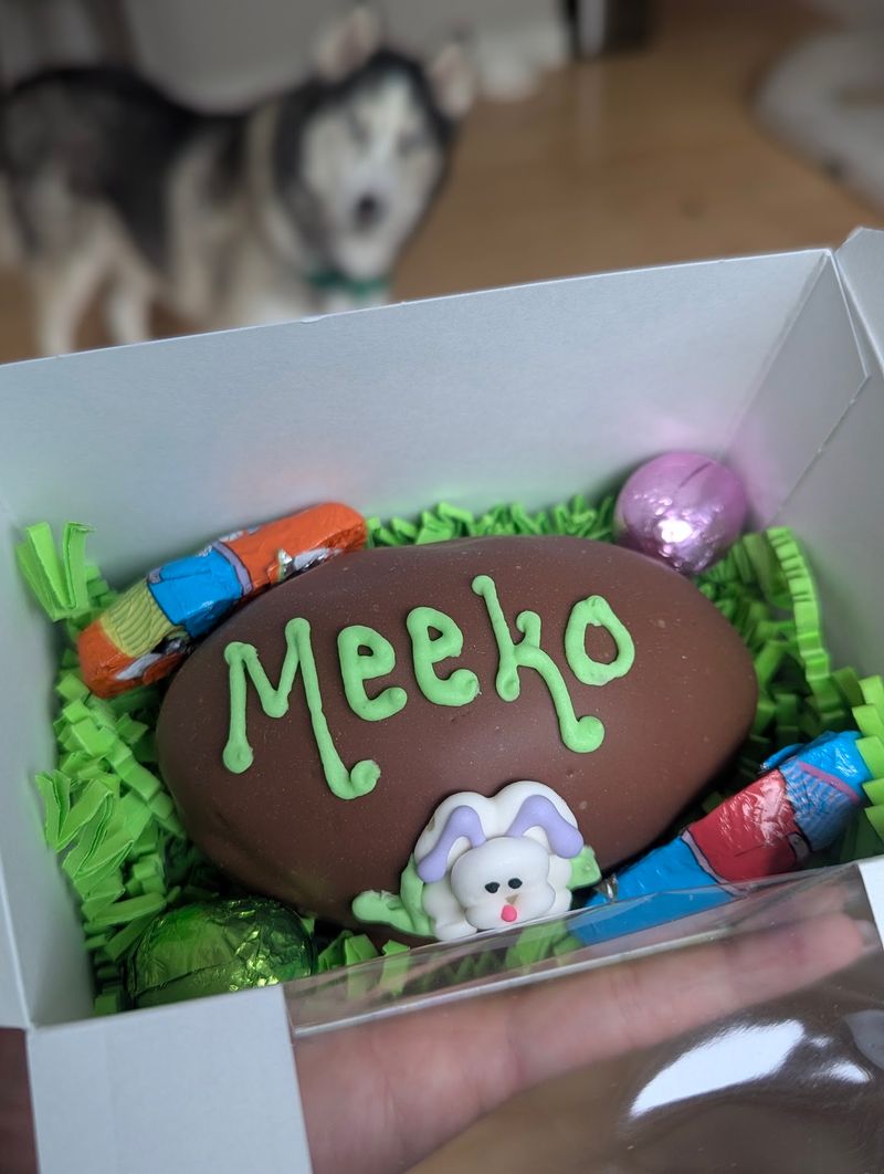 Custom Chocolate Eggs And Personalized Sweets