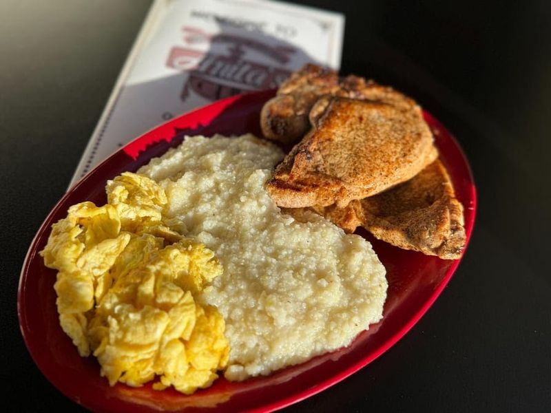 Breakfast Is Back Inside The Howard Building