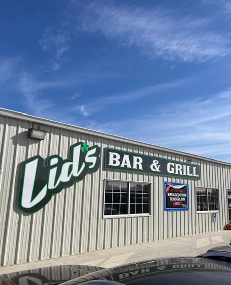 Lid's Bar & Grill, Waukon