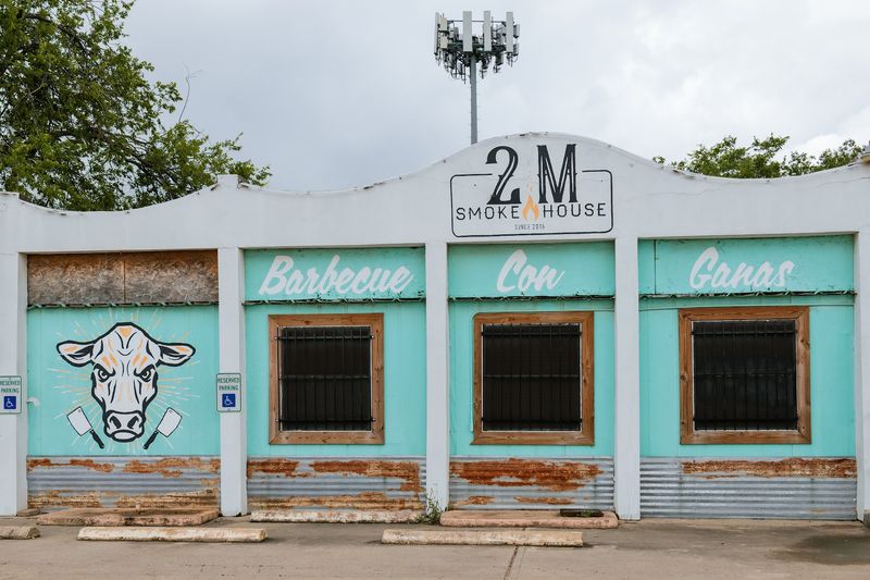 2M Smokehouse