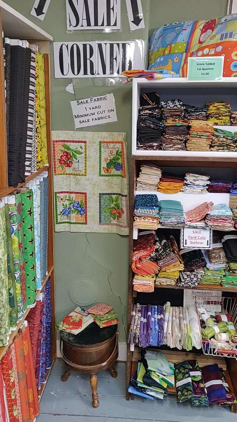 Fern Hill Gifts & Quilts, South Amana