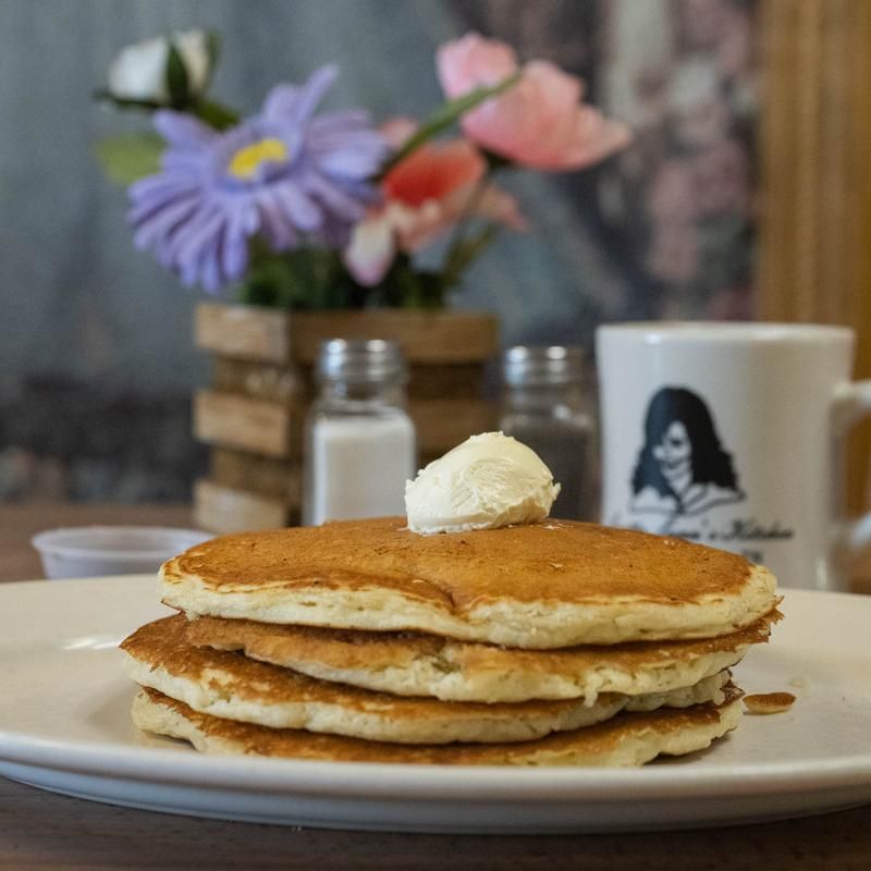 Breakfast Starts Early With Familiar Country Plates