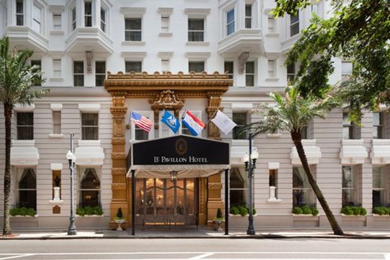 Le Pavillon Hotel - New Orleans