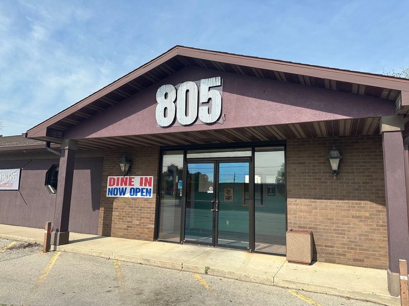 805 Pizza & Chicken, Hampton