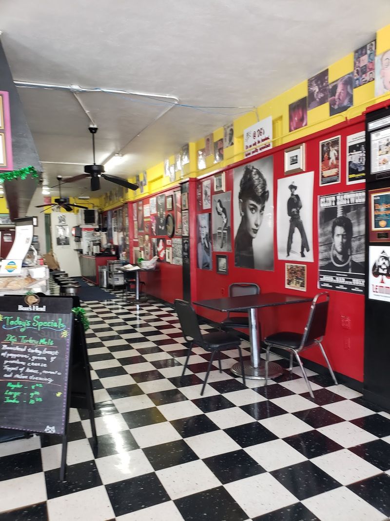 Weekday Lunch Hours Keep The Pace Fast And Focused