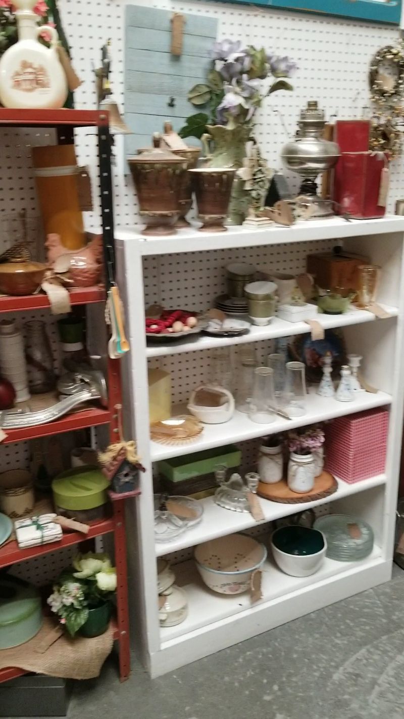 A Flea Market Made For Serious Browsing