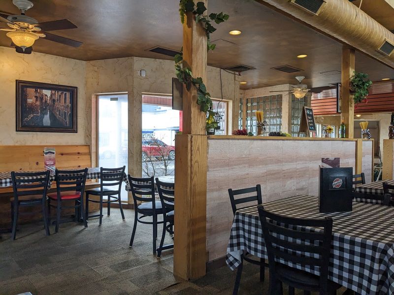 A Neighborhood Feel Runs Through Every Table