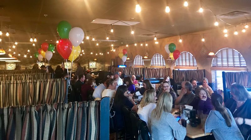 A Restaurant That Grew With Its Crowd