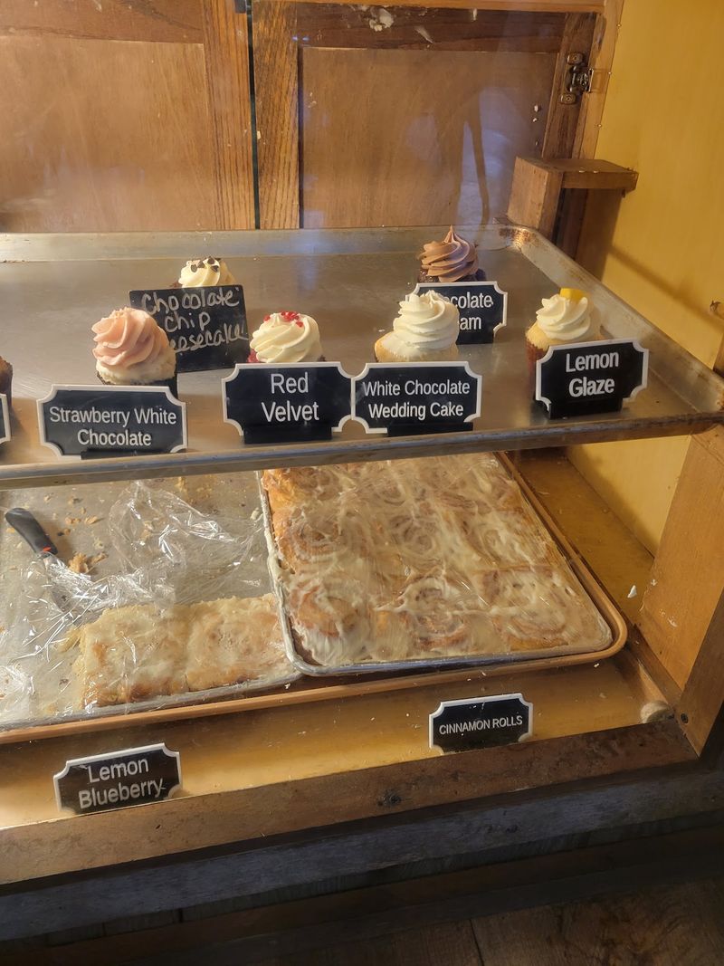 Cinnamon Rolls That Travel Well